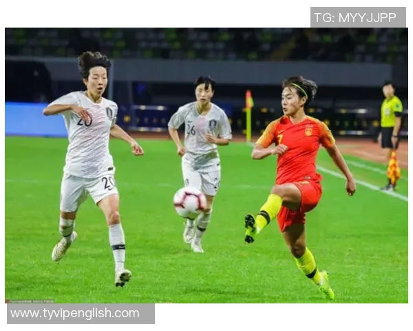 足球赛前球星热身运动解析 提升竞技状态与比赛表现的关键步骤