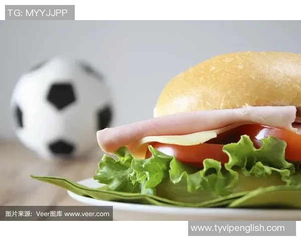 足球明星私下最爱零食曝光盘点这些让人意想不到的小吃偏好